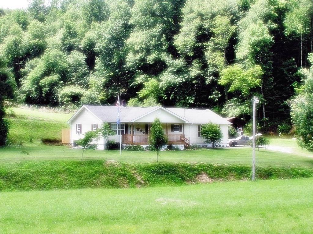 935 Simerly Creek Road Hampton, TN 37658 - Photo 17 of 19 Photo 17