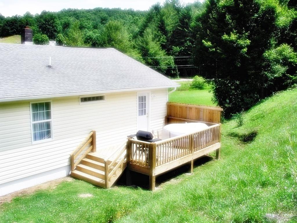 935 Simerly Creek Road Hampton, TN 37658 - Photo 18 of 19 Photo 18