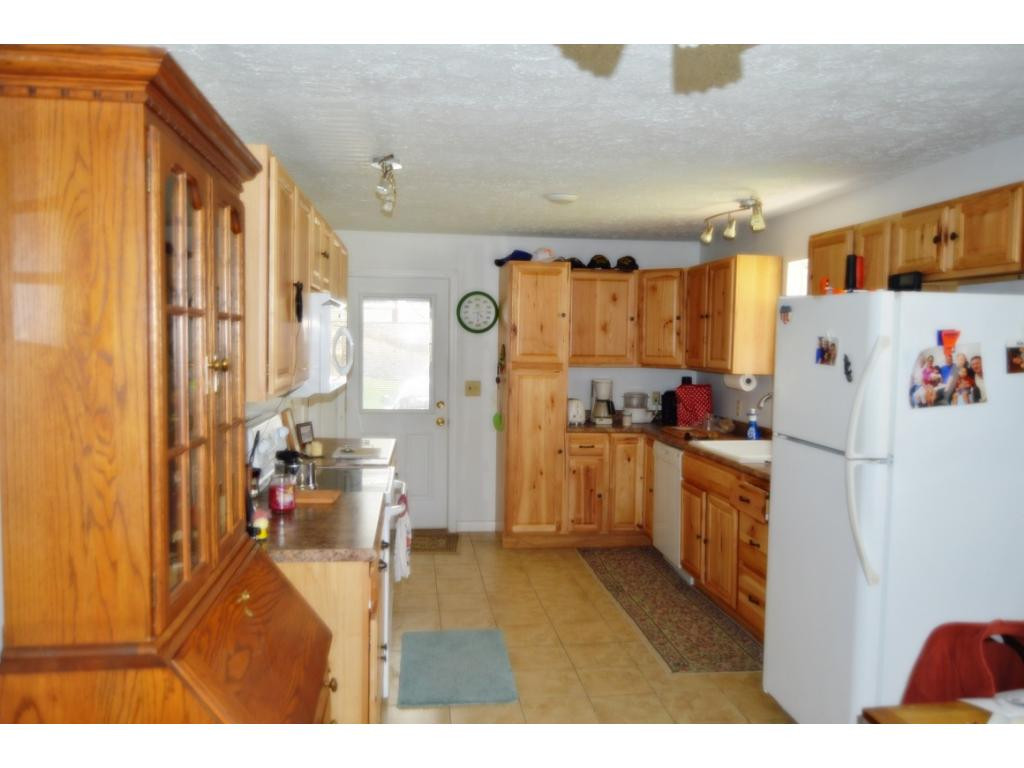 935 Simerly Creek Road Hampton, TN 37658 - Photo 4 of 19 Photo 4