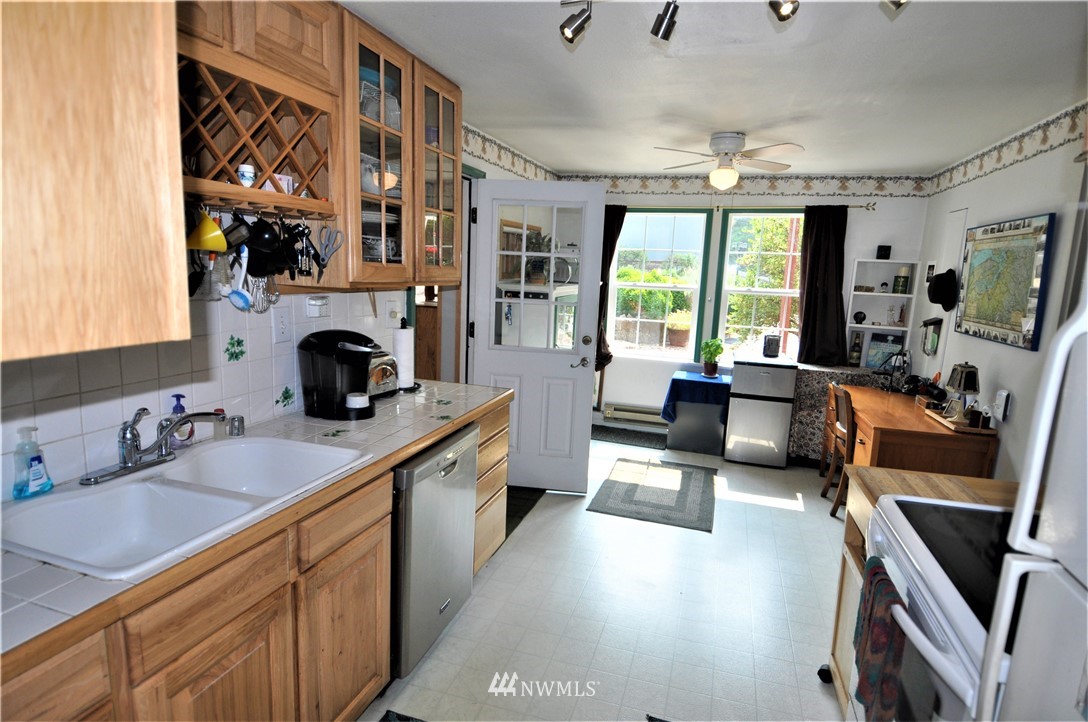 3917 Reeves Road Southwest Longbranch, WA 98351 - Photo 10 of 25 Gallery Image 10