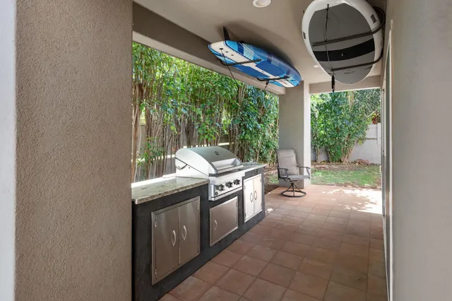 $1,998,000 | 12 Areca Place, Lahaina, HI 96761