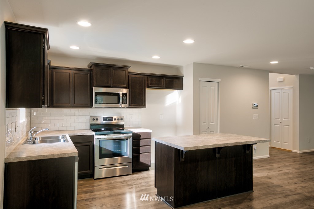 300 169th Place Southwest Bothell, WA 98012 - Photo 6 of 21
