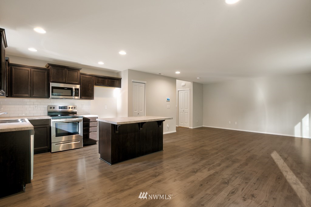300 169th Place Southwest Bothell, WA 98012 - Photo 7 of 21