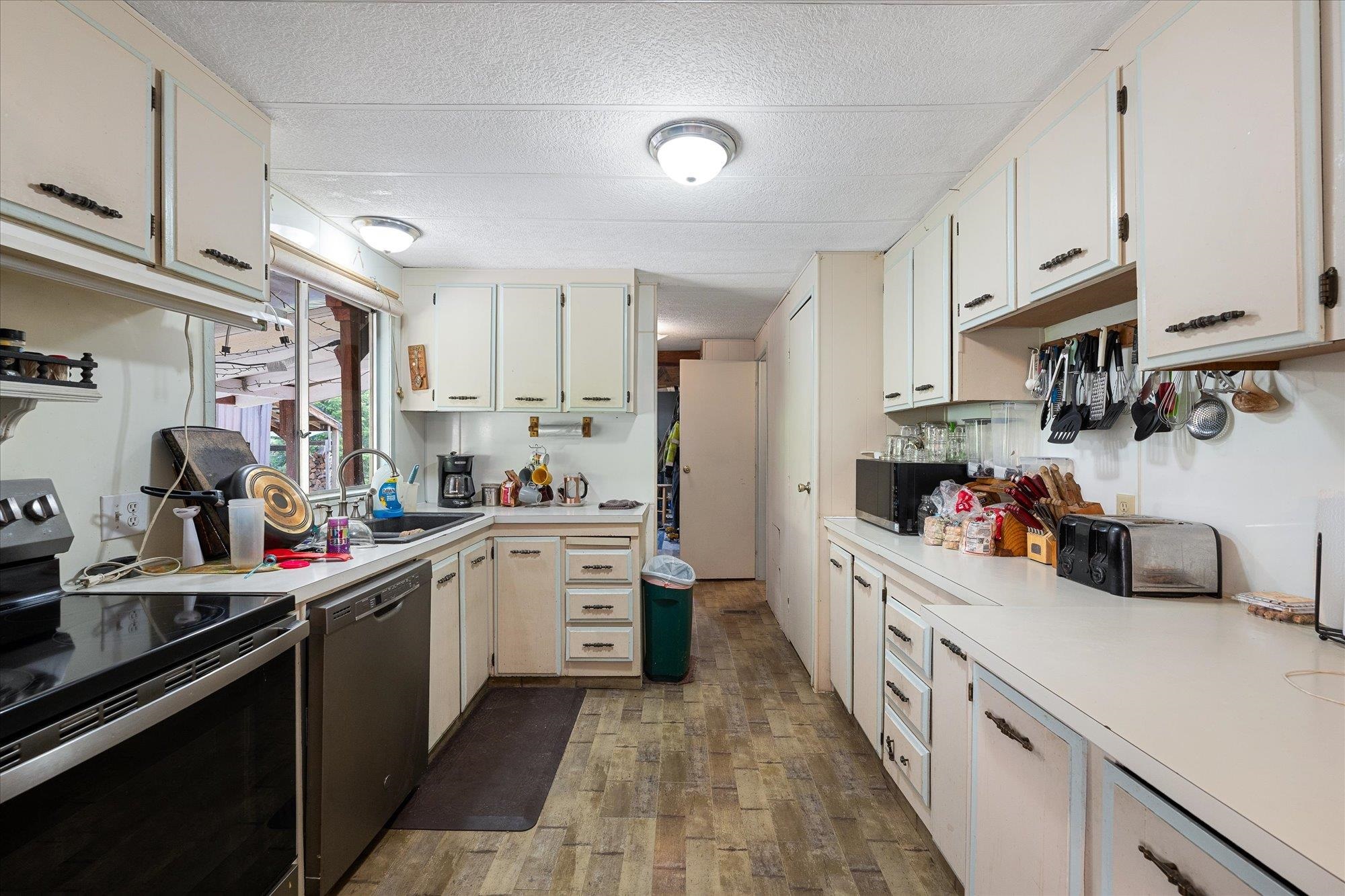 4226 Springdale Hunters Road, Unit SUITE A & SUITE B Springdale, WA 99173 - Photo 7 of 36