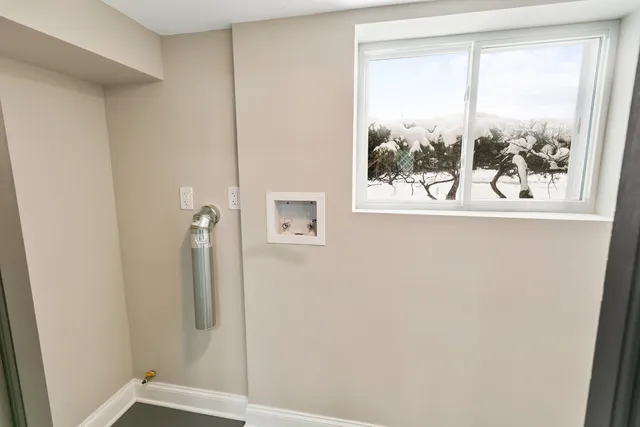 $299,700 | 191 Kathleen Lane, Chicago Heights, IL 60411