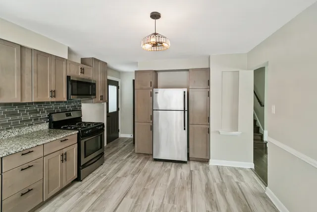 $299,700 | 191 Kathleen Lane, Chicago Heights, IL 60411