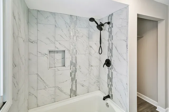 $299,700 | 191 Kathleen Lane, Chicago Heights, IL 60411