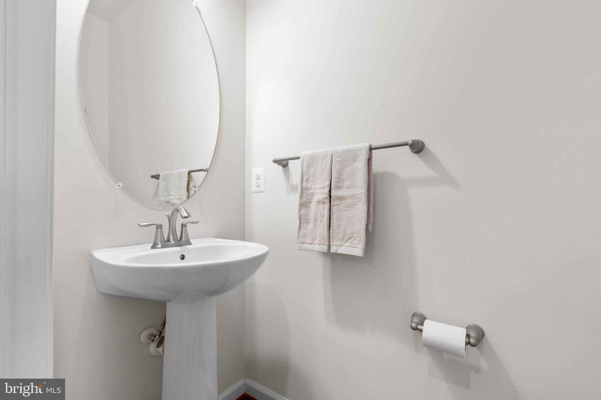 213 Hidden Brook Drive Fredericksburg, VA 22405 - Photo 21 of 55 Guest bathroom on main level