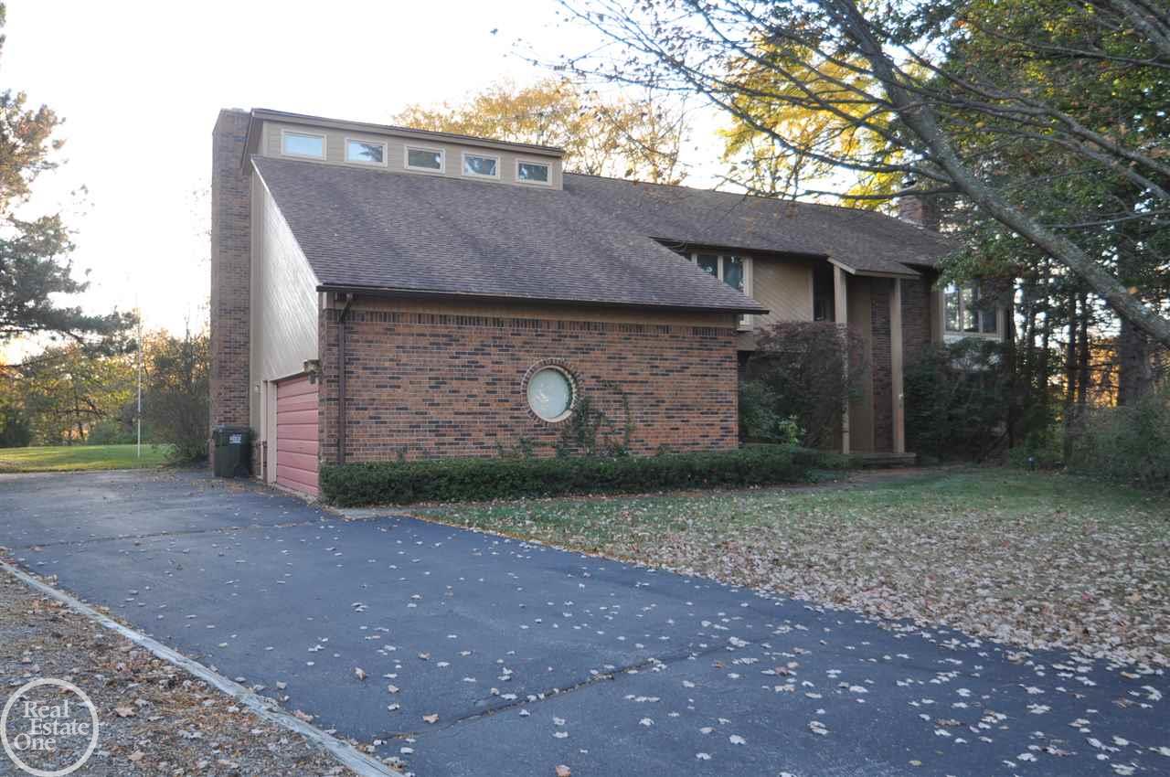 2509 Munster Road Rochester Hills, MI 48309 - Photo 3 of 31