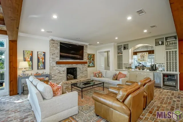 $1,399,000 | 18321 North Mission Hills Avenue, Baton Rouge, LA 70810