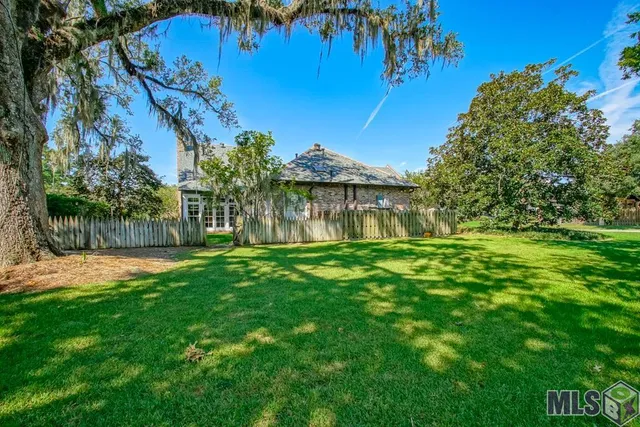 $1,399,000 | 18321 North Mission Hills Avenue, Baton Rouge, LA 70810