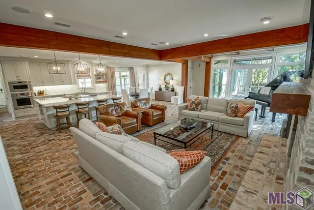 $1,399,000 | 18321 North Mission Hills Avenue, Baton Rouge, LA 70810