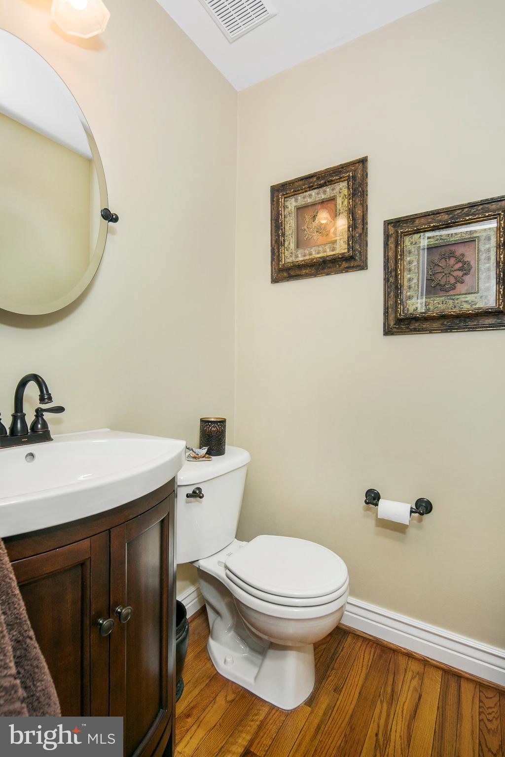 2600 Mill Race Road Frederick, MD 21701 - Photo 15 of 41 Main Level Powder Room