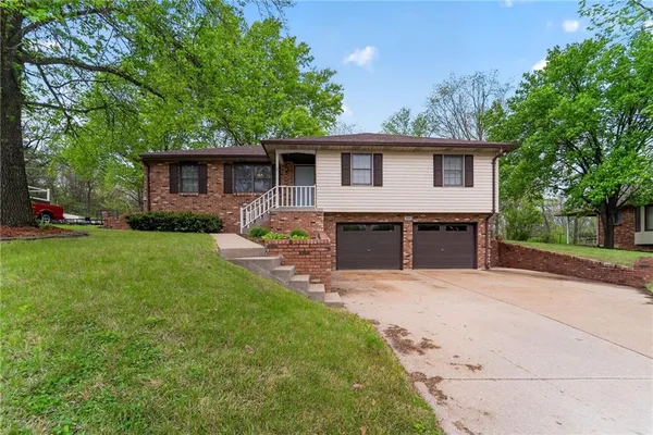 $250,000 | 725 Shawn Drive, Jefferson City, MO 65109