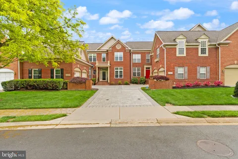 $890,000 | 43423 Wild Dunes Square, Leesburg, VA 20176
