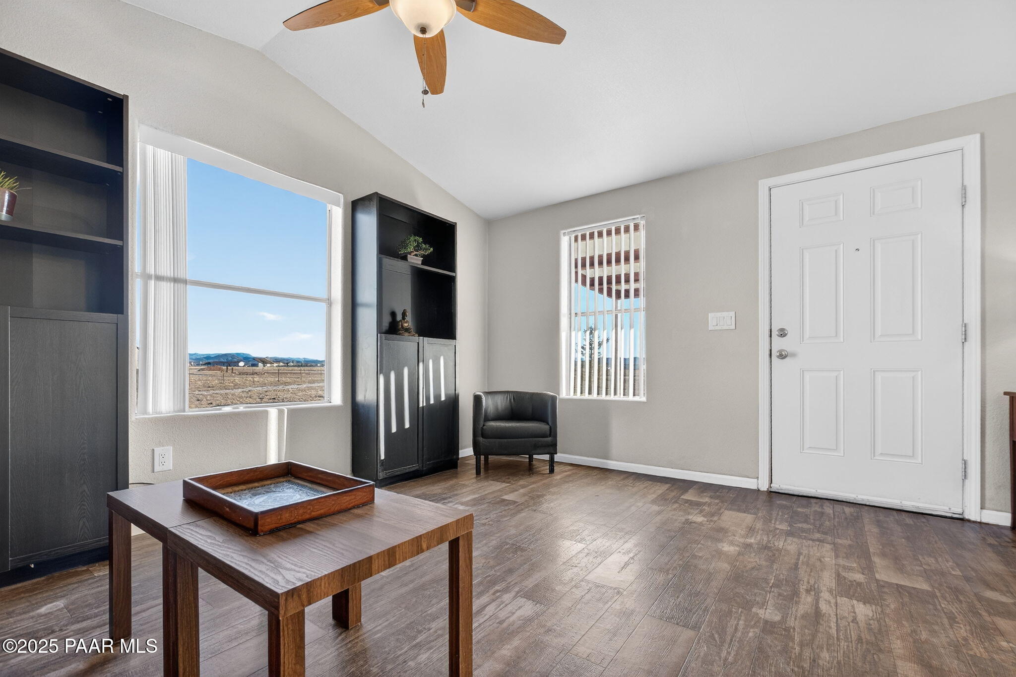 2690 West Pilots Rest Paulden, AZ 86334 - Photo 3 of 16 LIVING ROOM