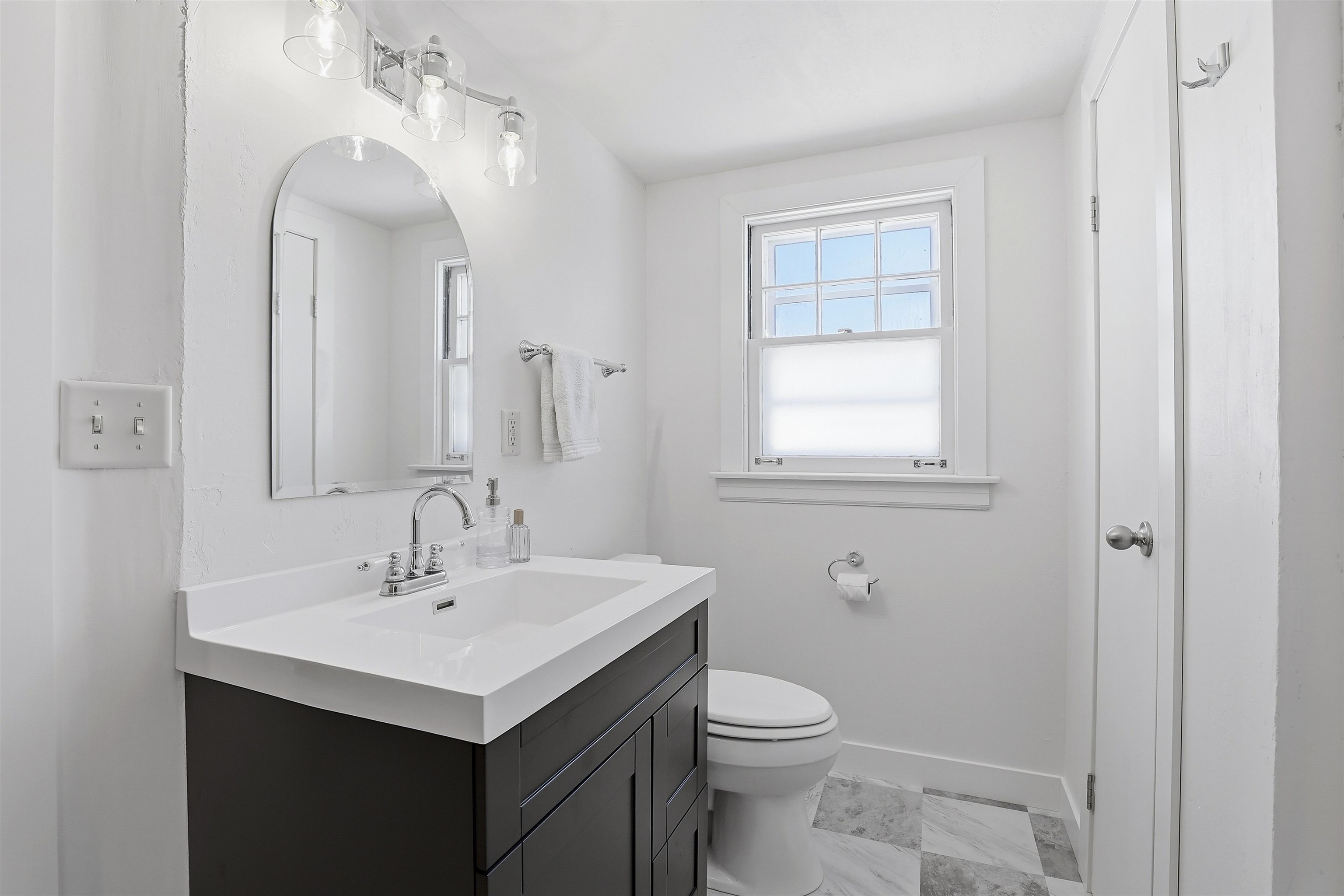 603 East Goodall Street Appleton, WI 54915 - Photo 12 of 26