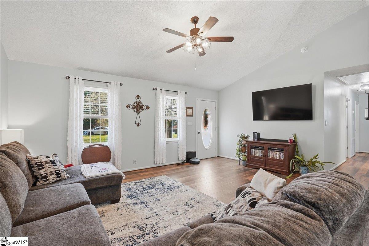 237 Upland View Drive Boiling Springs, SC 29316 - Photo 3 of 23