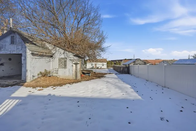 $250,000 | 26 Vernon Street, Holyoke, MA 01040