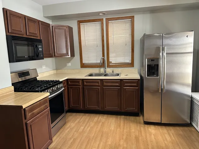 $1,850 | 1304 South 50th Avenue, Unit 1, Cicero, IL 60804