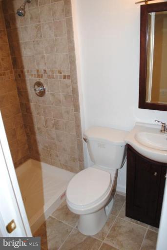 2218 Redthorn Road, Unit 2218 Middle River, MD 21220 - Photo 7 of 25 Bath #4
