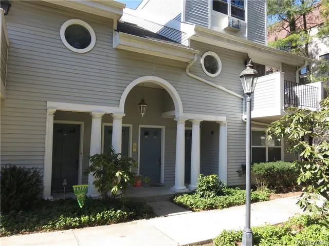 $2,700 | 36 Greenridge Avenue, Unit 110, White Plains, NY 10605