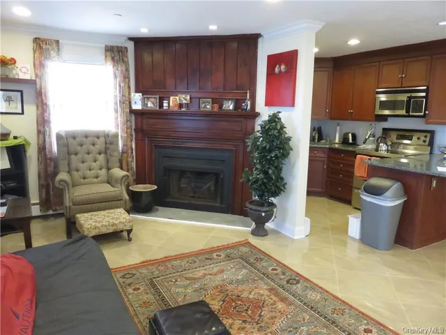 $2,700 | 36 Greenridge Avenue, Unit 110, White Plains, NY 10605