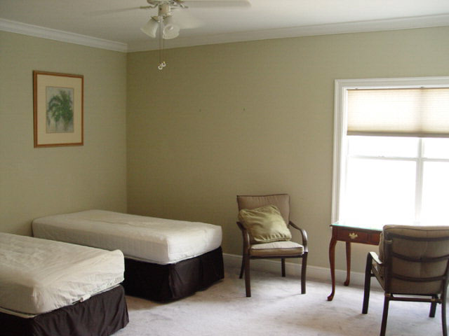 17 Fairhope Court Fairhope, AL 36532 - Photo 11 of 19 2nd-floor bedroom