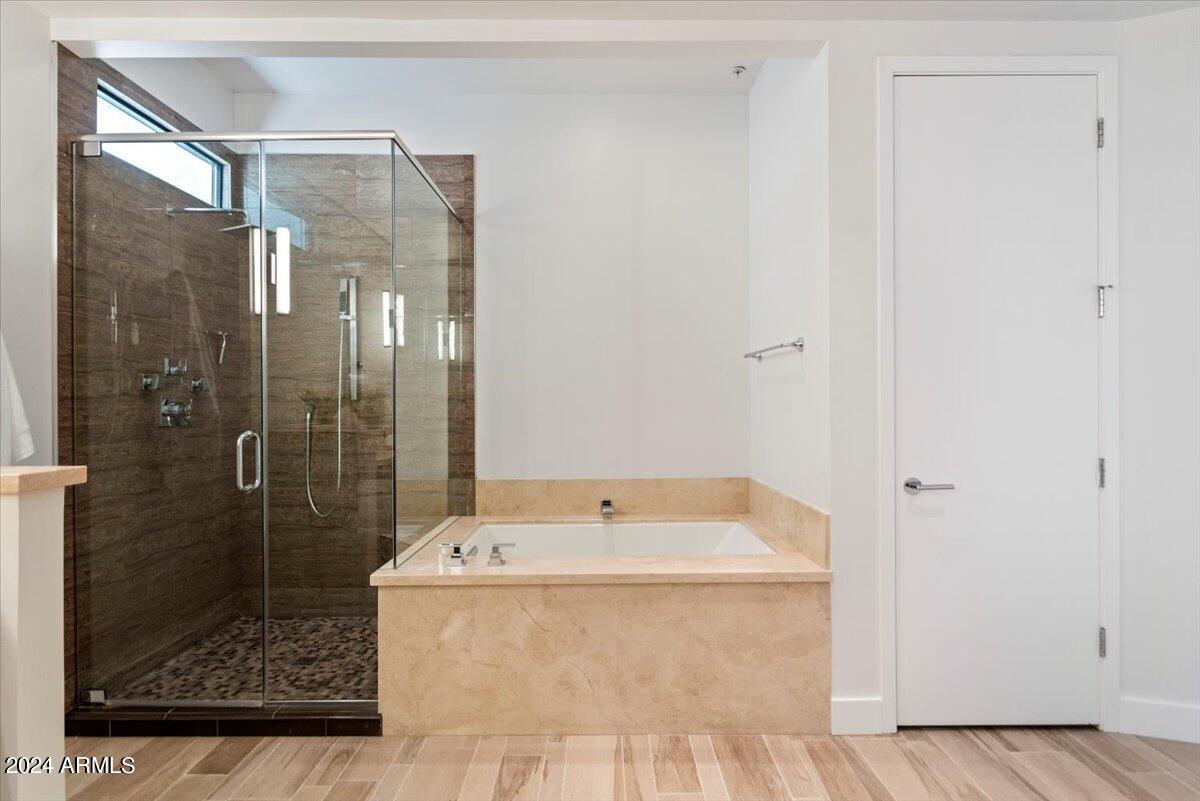 7222 East Gainey Ranch Road, Unit 126 Scottsdale, AZ 85258 - Photo 32 of 63 Upgraded Master Bathroom