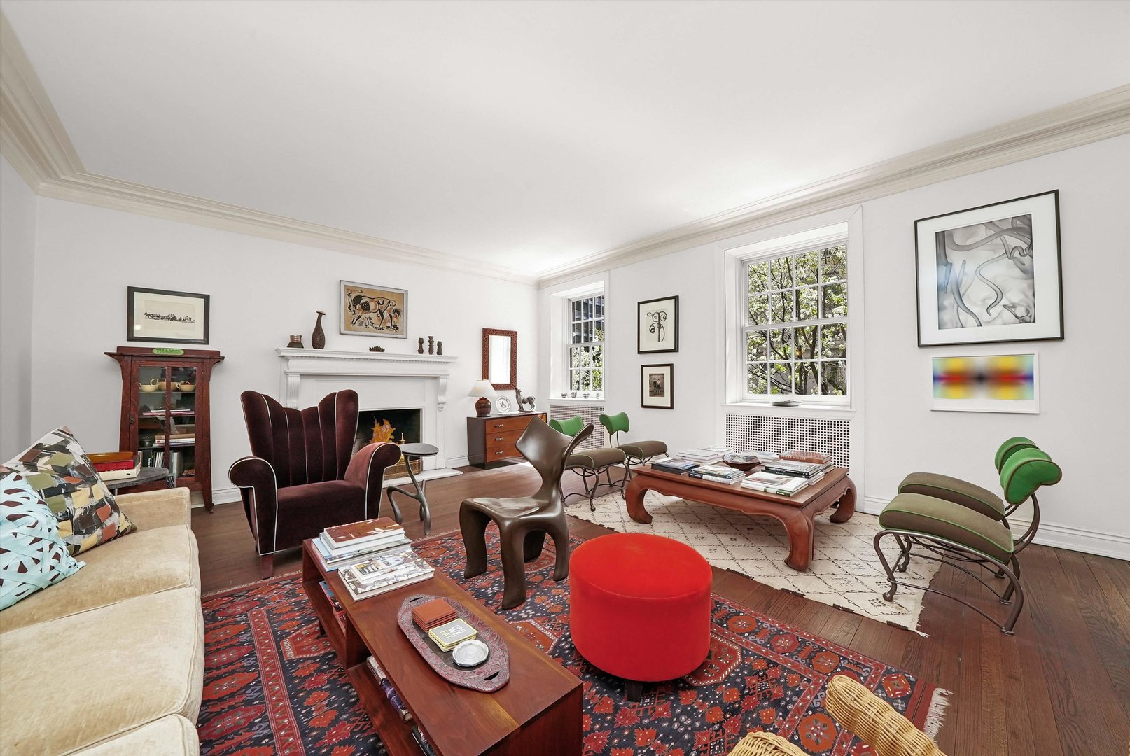 232 East Walton Place, Unit 3W Chicago, IL 60611 - Photo 8 of 50 a living room with furniture fireplace and wooden floor