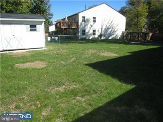 16 Dawn Road Levittown, PA 19056 - Photo 11 of 12 Exterior Back