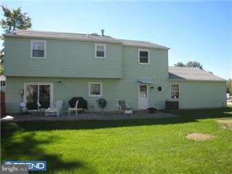 16 Dawn Road Levittown, PA 19056 - Photo 12 of 12 Exterior Back