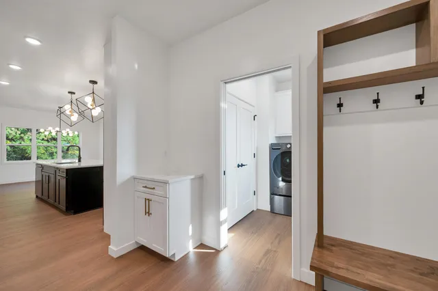 $669,000 | 3578 East Hank Avenue, De Pere, WI 54115