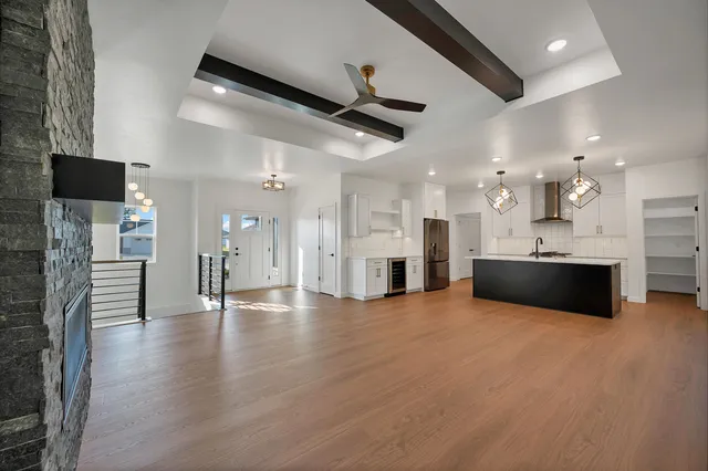 $669,000 | 3578 East Hank Avenue, De Pere, WI 54115