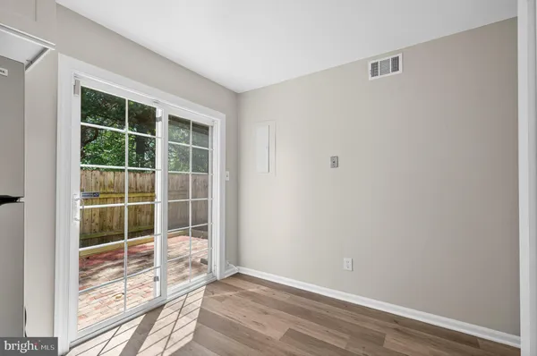 $375,000 | 13721 Flowing Brook Court, Chantilly, VA 20151