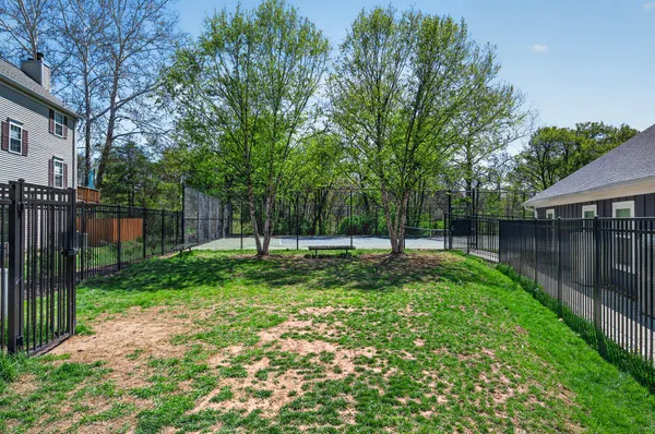 $375,000 | 13721 Flowing Brook Court, Chantilly, VA 20151