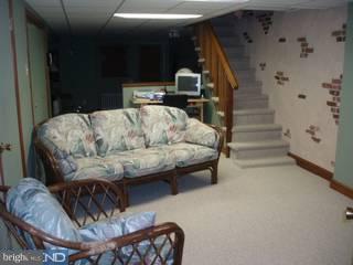119 School Lane Springfield, PA 19064 - Photo 5 of 6 Gallery Image 5