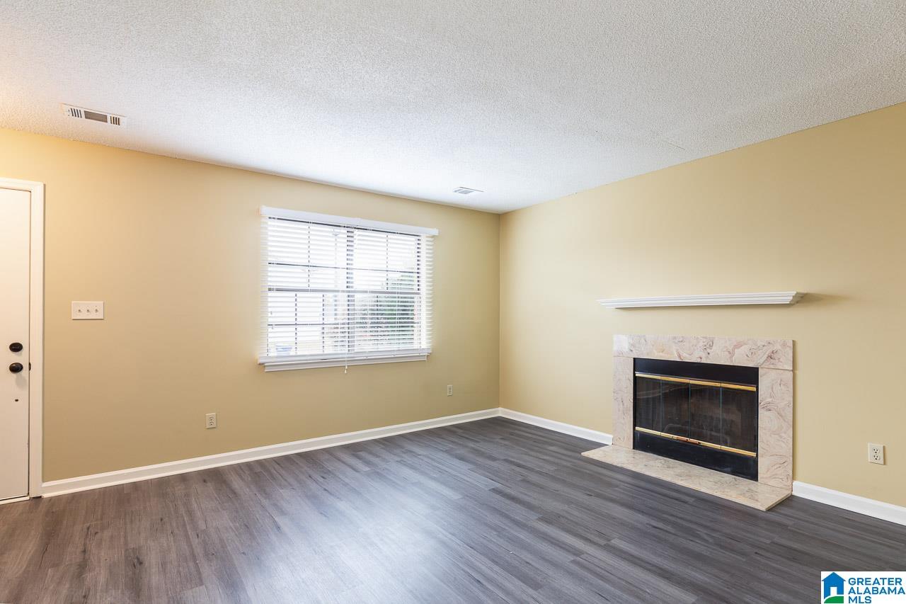 1539 Applegate Lane Alabaster, AL 35007 - Photo 2 of 25