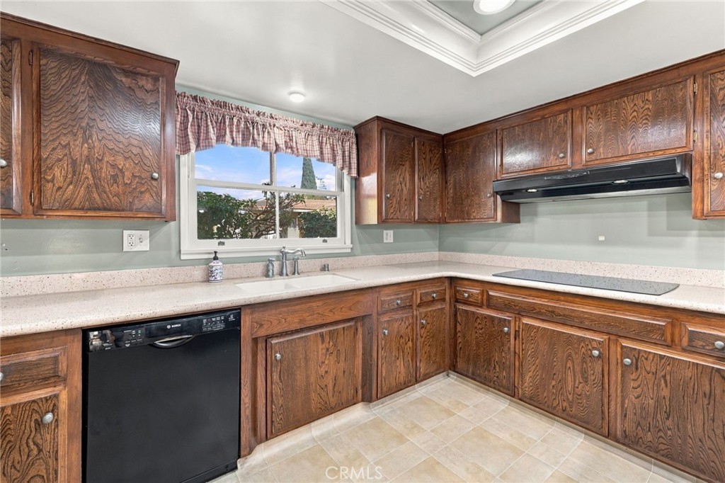 4045 Chapman Place Riverside, CA 92506 - Photo 13 of 61 Gallery Image 13