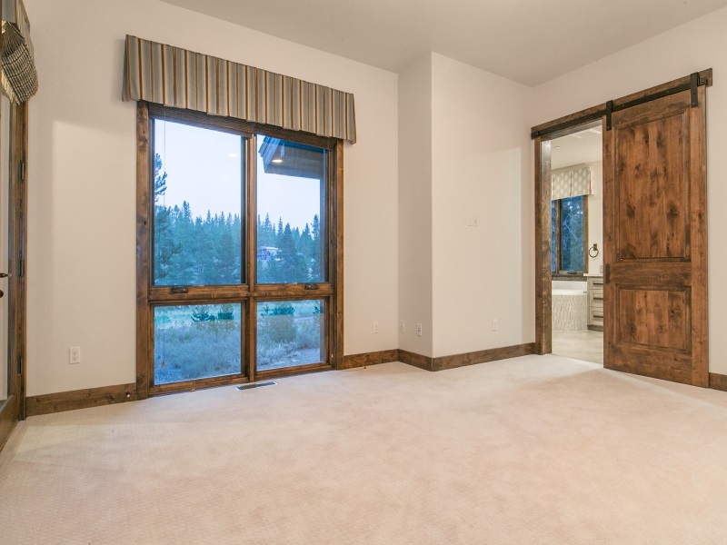 11571 Ghirard Road Truckee, CA 96161 - Photo 6 of 14