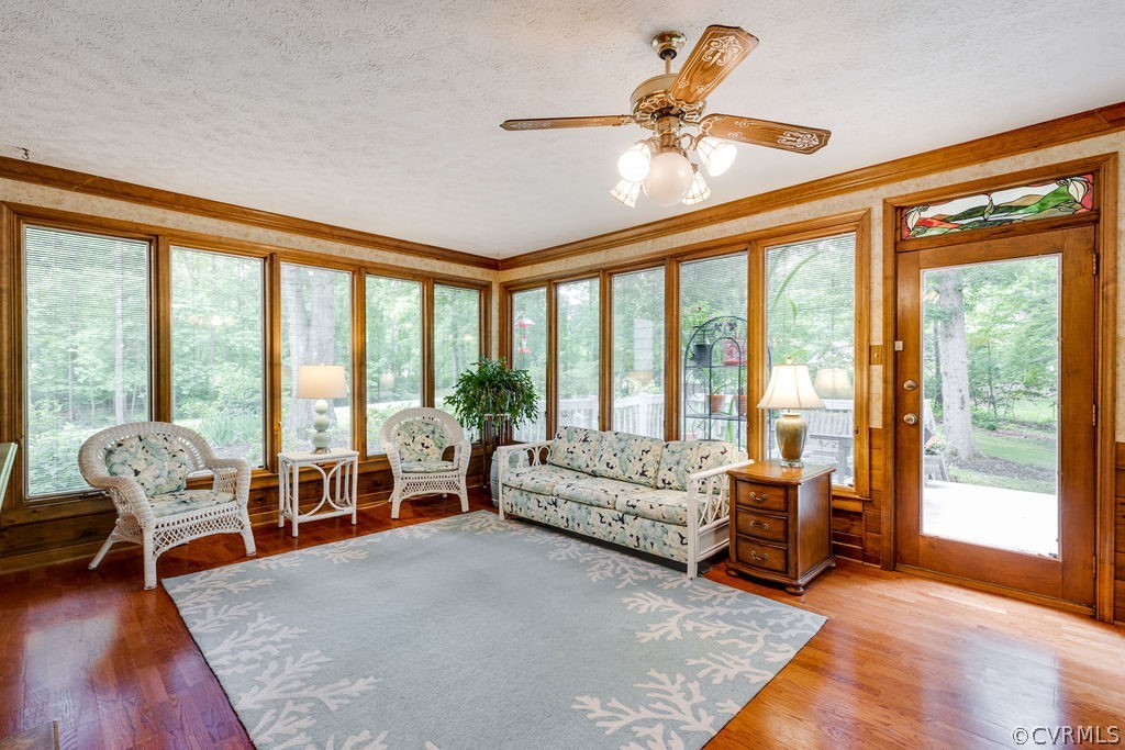 10200 Qualla Road Chesterfield, VA 23832 - Photo 22 of 47 a living room with furniture and large windows