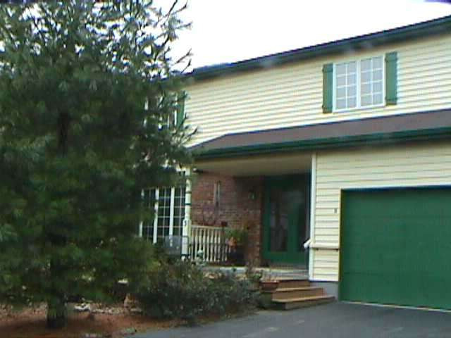 3 Ritannie Court Colonie, NY 12110 - Photo 2 of 11 Photo 2