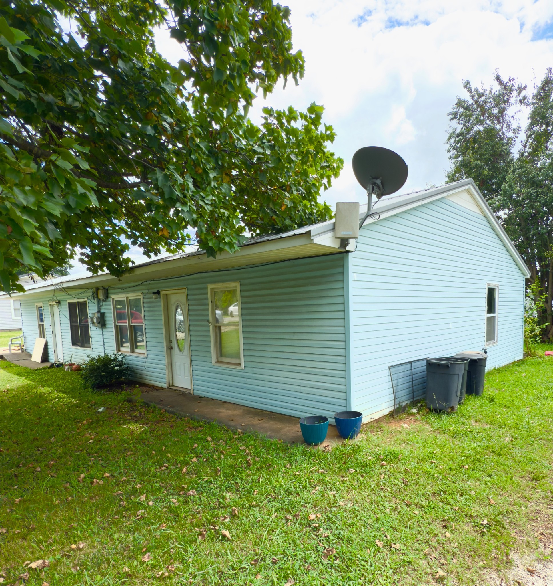 1105 Cumberland Street Decherd, TN 37324 - Photo 5 of 10 a view of a house with a yard