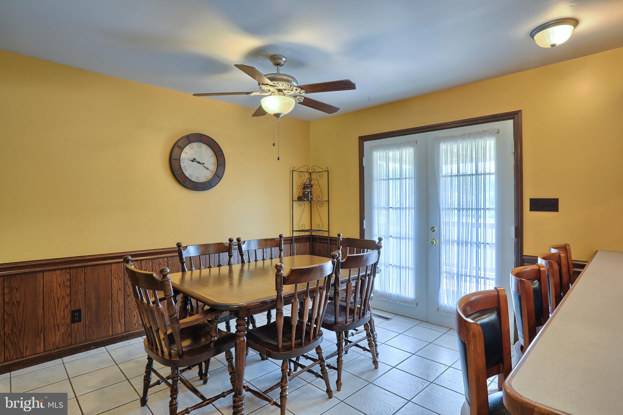 704 Church Road Manheim, PA 17545 - Photo 12 of 46 Dining area