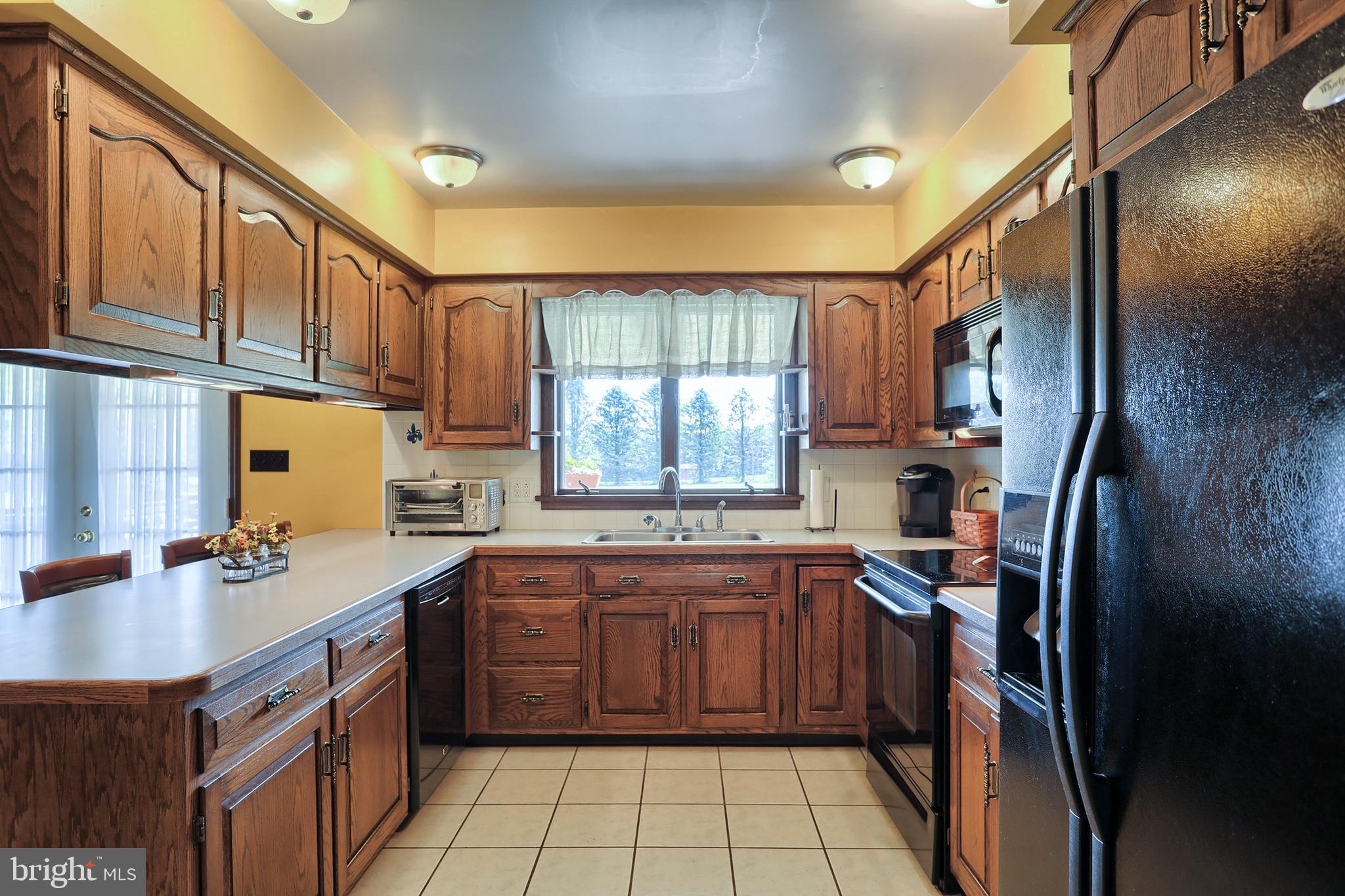 704 Church Road Manheim, PA 17545 - Photo 14 of 46 Kitchen