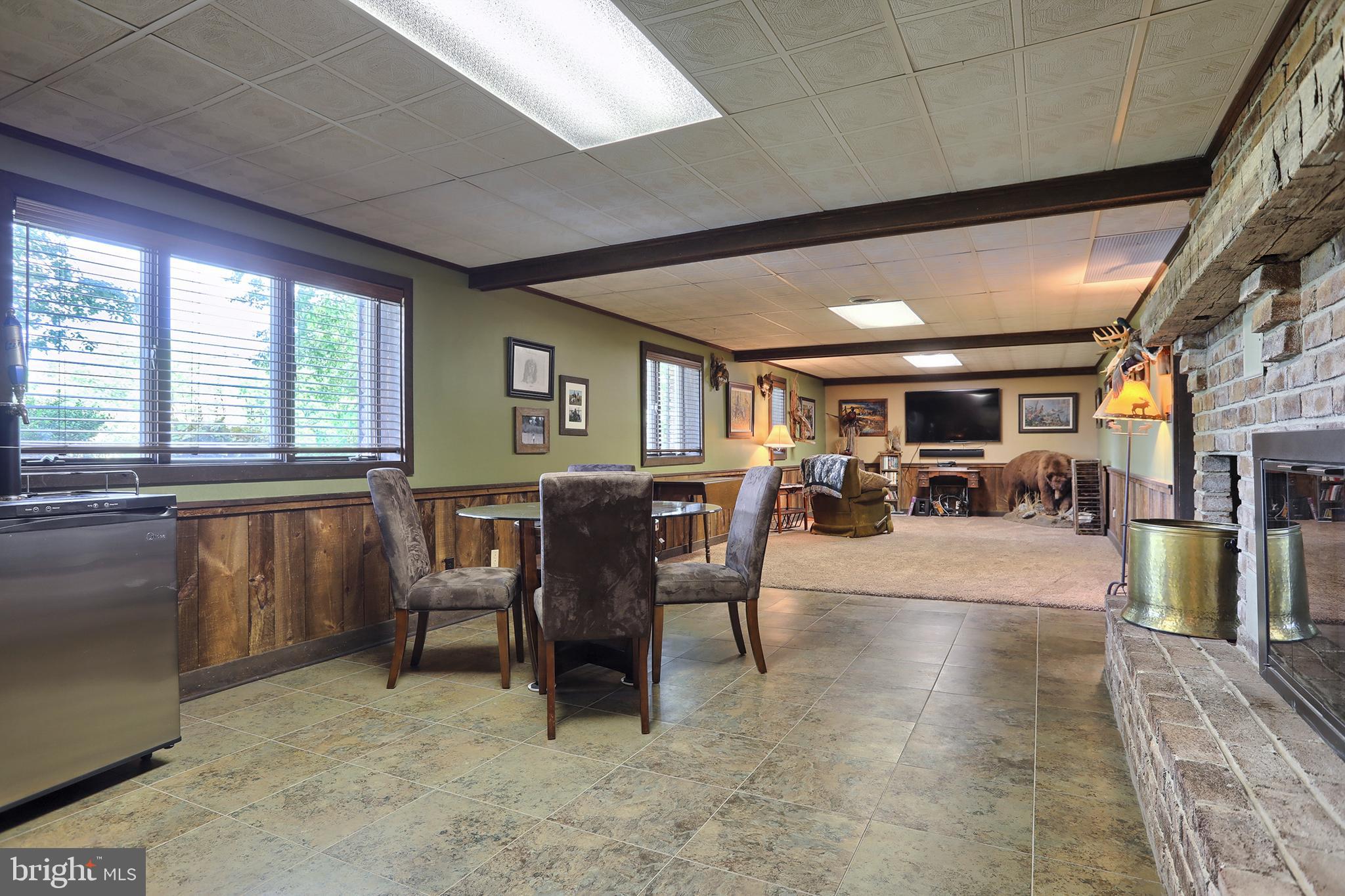 704 Church Road Manheim, PA 17545 - Photo 28 of 46 Family room