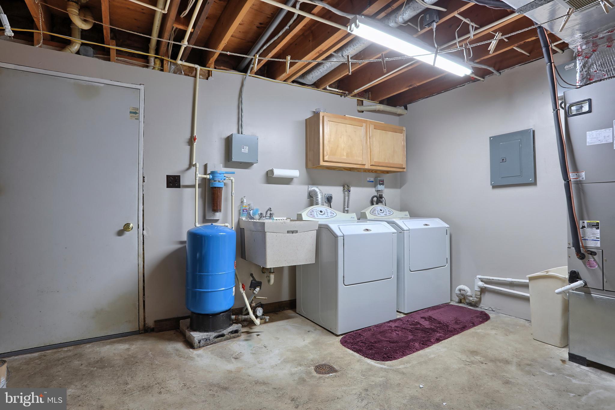 704 Church Road Manheim, PA 17545 - Photo 35 of 46 Laundry room