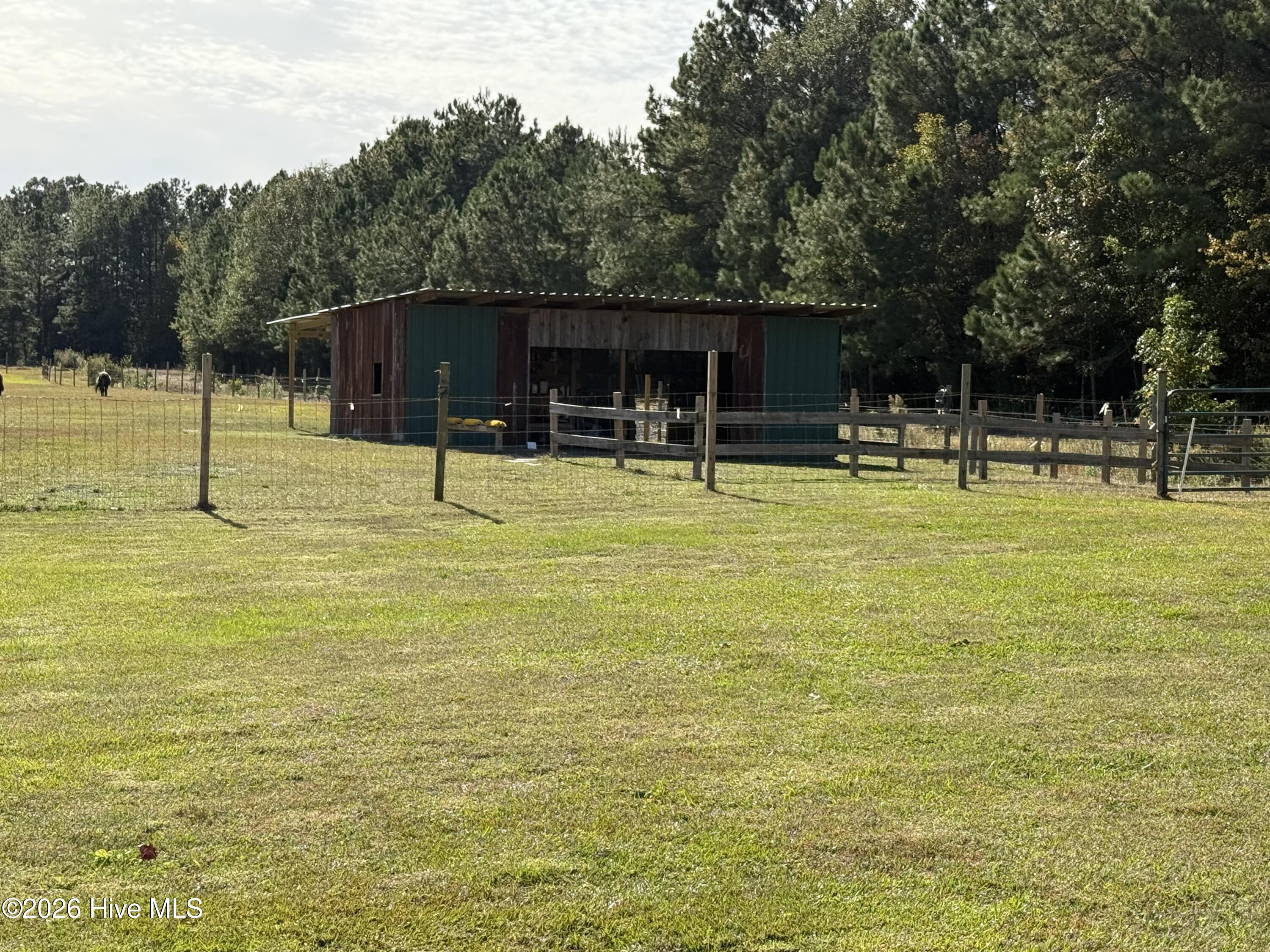 1237 Belgrade-Swansboro Road Hubert, NC 28539 - Photo 4 of 64