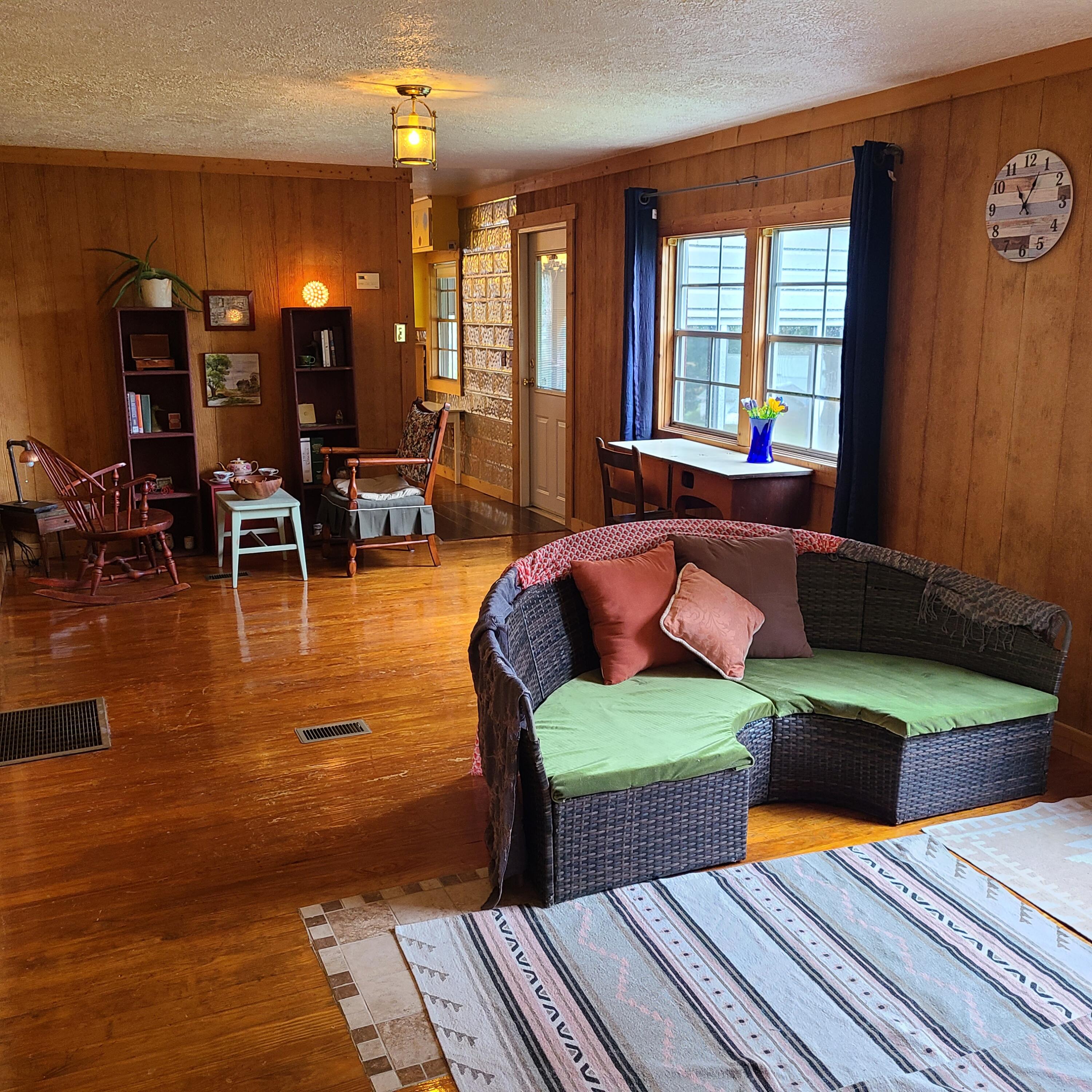 2727 Beech Mountain Road Ferrum, VA 24088 - Photo 11 of 24 Living Room