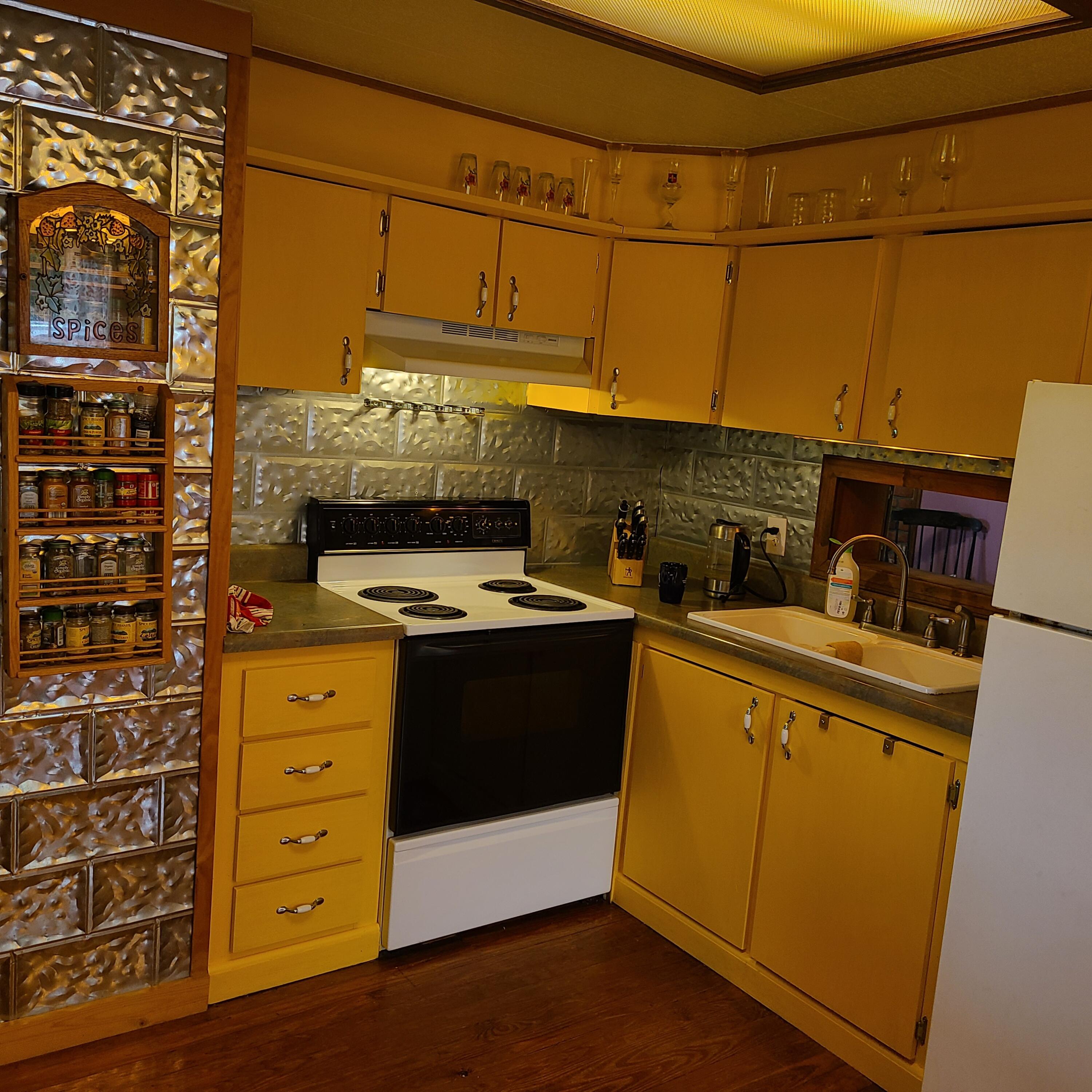 2727 Beech Mountain Road Ferrum, VA 24088 - Photo 8 of 24 Kitchen